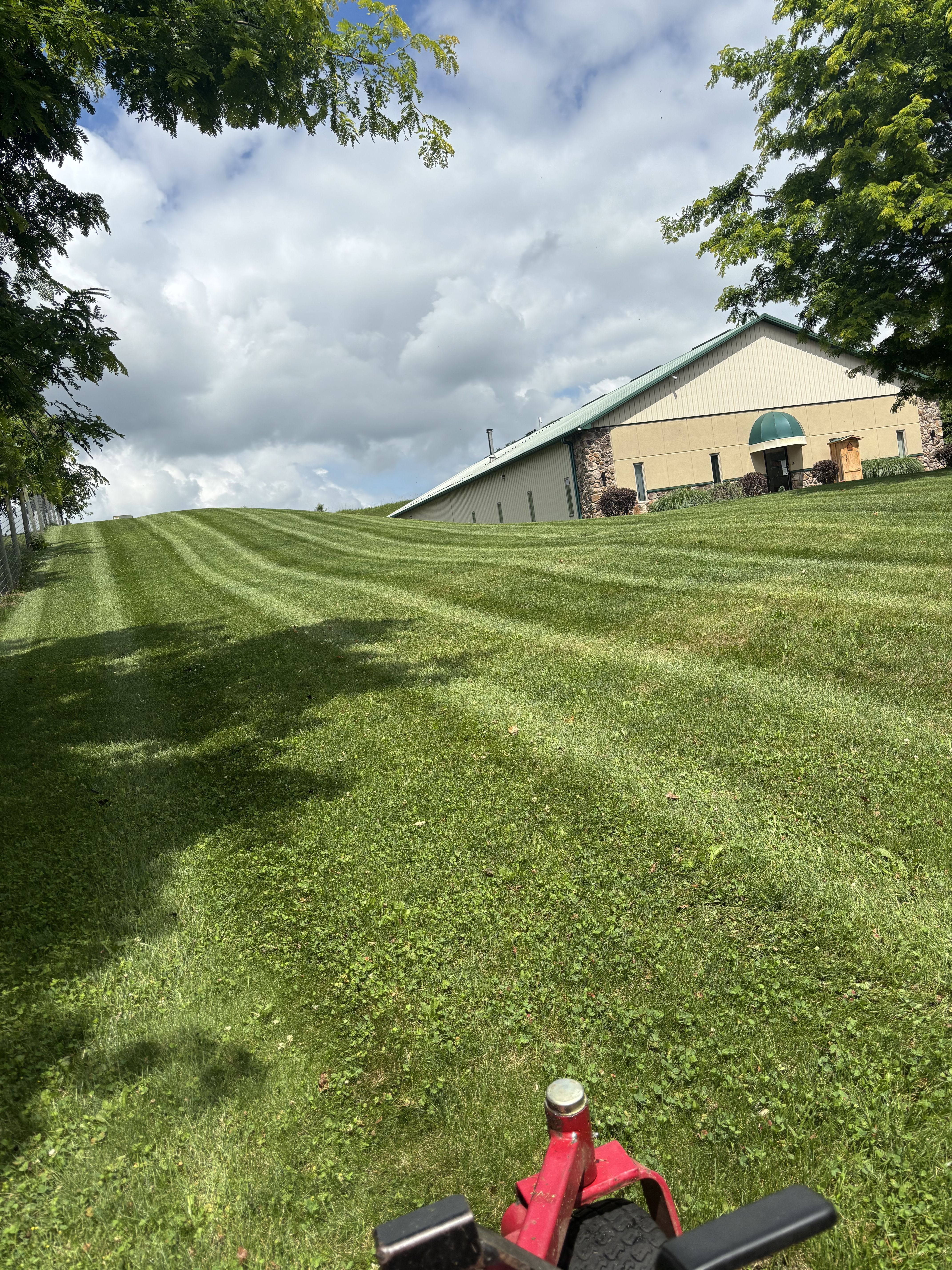 Freshly mowed lawn by Kimberlings Lawn Care