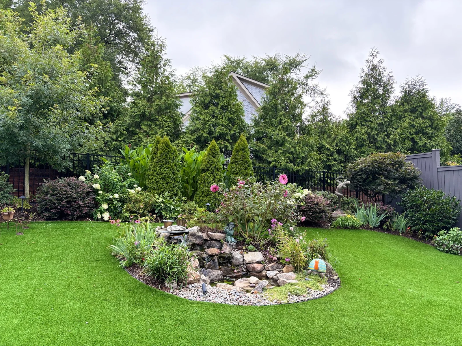 Seasons Fine Gardening – garden bed detail